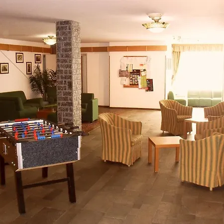 De La Telecabine Hotel Courmayeur