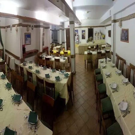 Hotel De La Telecabine 3*