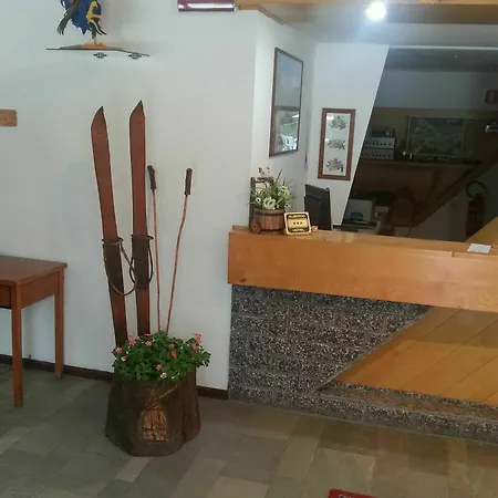 De La Telecabine Hotel Courmayeur