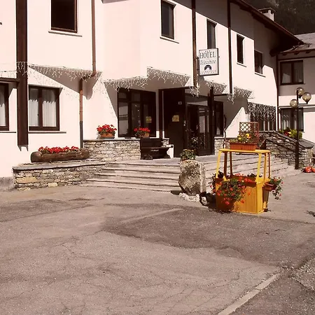 Szálloda De La Telecabine Courmayeur